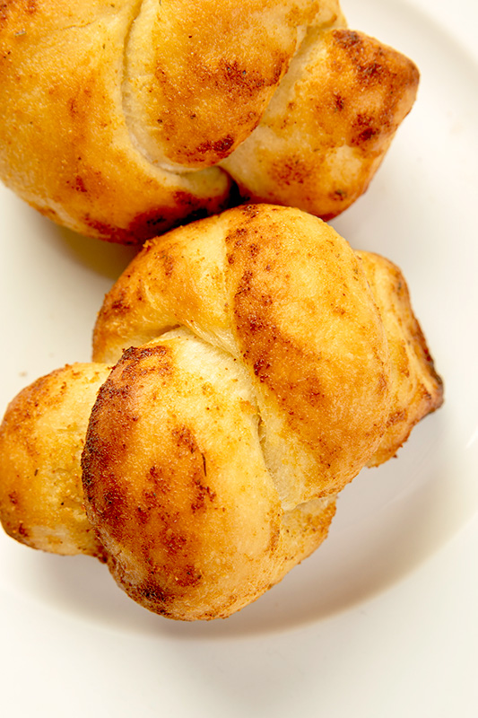 Delicious Garlic Knots with Italian Catering Meal | Swadley's Fine Catering